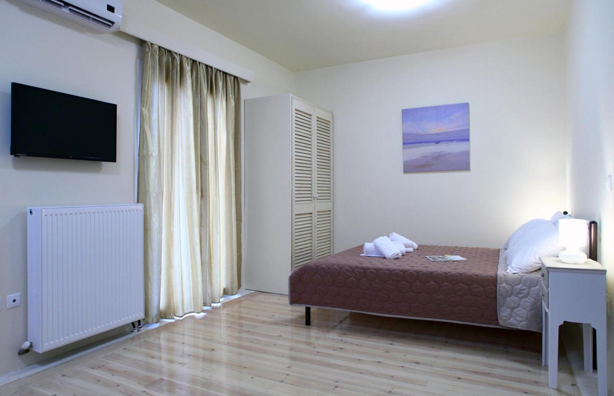 Niriides Aparthotel Lefkada City Room photo